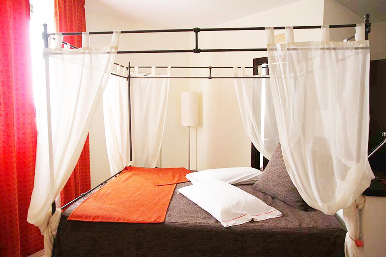 Hotel Al Ritrovo Castelluzzo Bagian luar foto